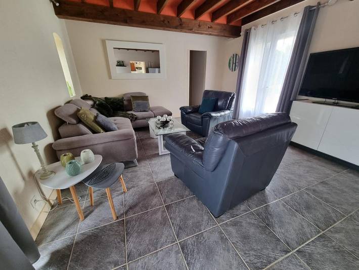 Location de vacances pour 8 personnes, avec Terrasse ainsi que Jardin et Piscine à Archigny