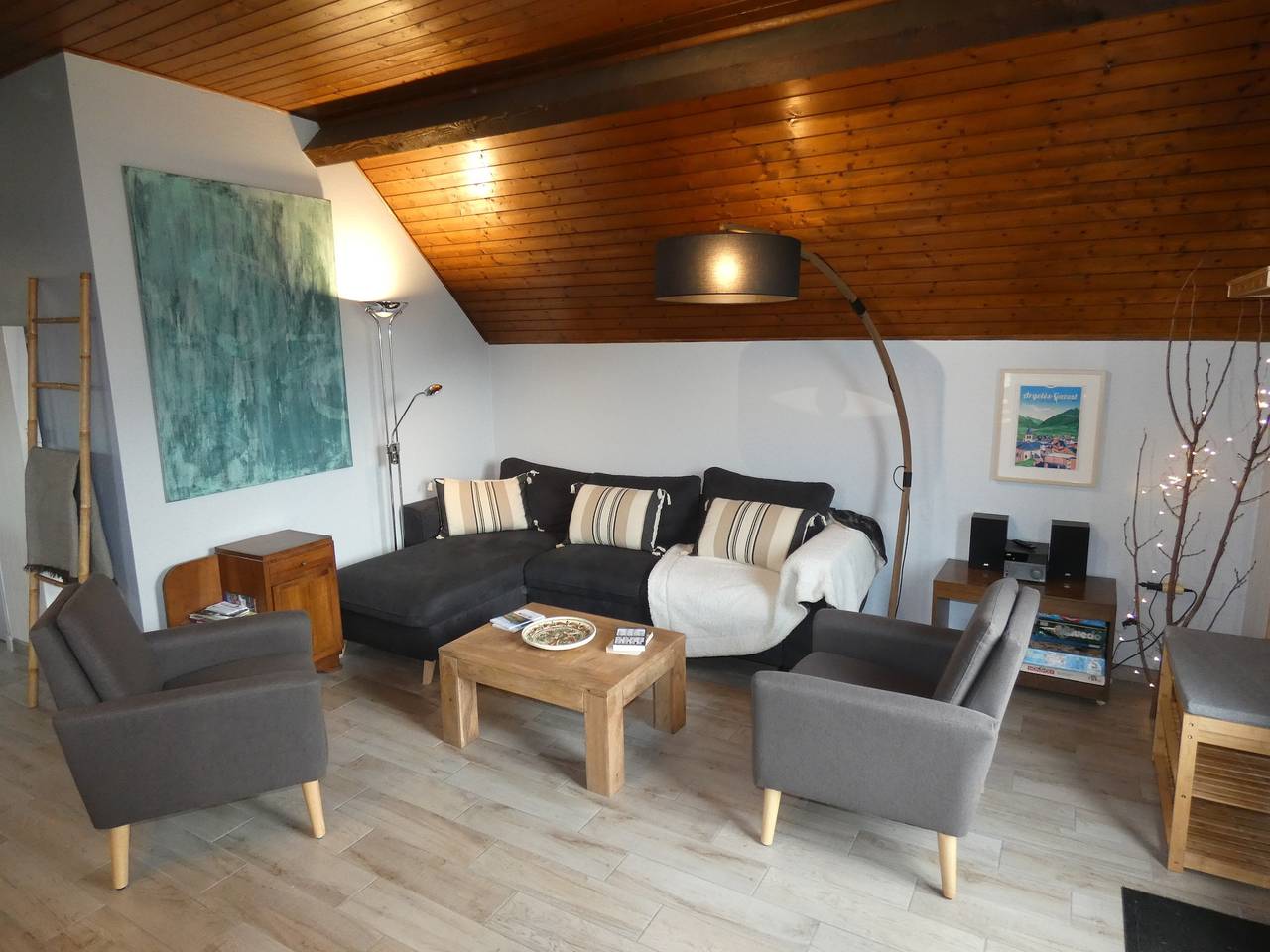 Casa de vacaciones «L’oustal De Préchac» con vistas a la montaña, terraza privada y Wi-Fi in Préchac, Parque nacional de los Pirineos