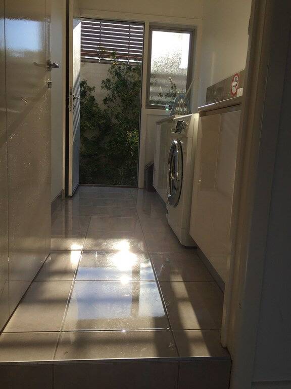 Barefoot Beach Aufenthalte -Zwei Luxushäuser 30m zu Fuß zum Strand für große Gruppen in Melbourne, Victoria