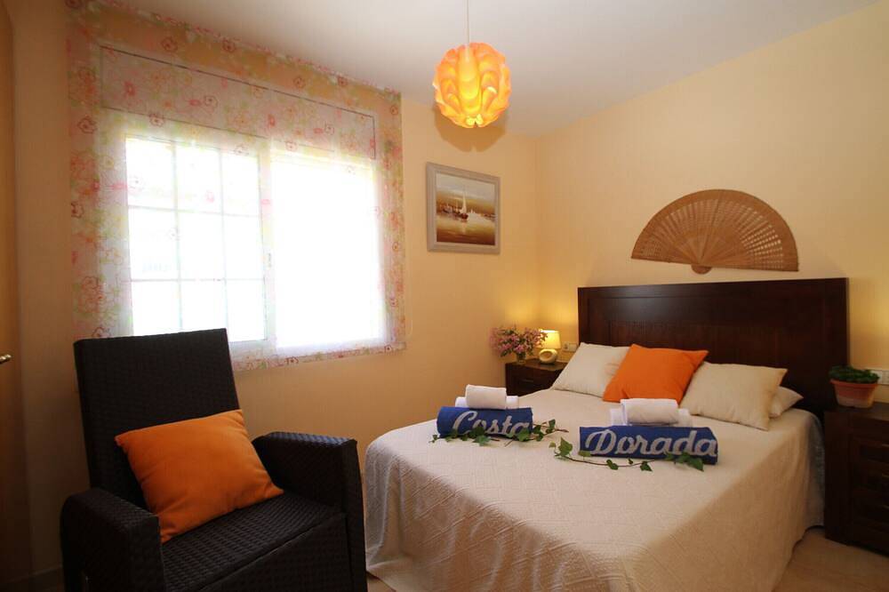 Tina villa adosada con piscina privada in Miami Playa, Costa Dorada