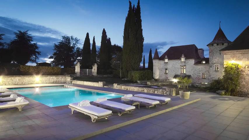 Château pour 24 personnes, avec jacuzzi et sauna ainsi que jardin et piscine dans le Lot-et-Garonne - 2