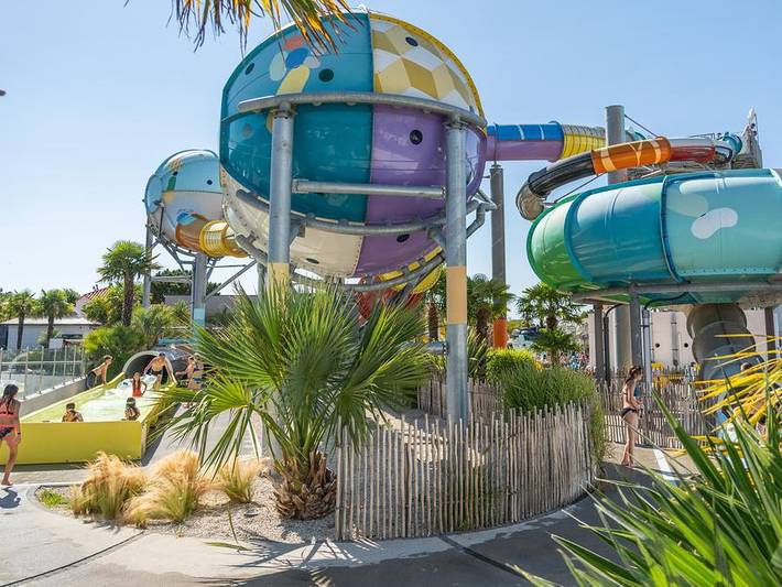 Mobil home pour 4 personnes, avec bassin pour enfant à Saint-Hilaire-de-Riez