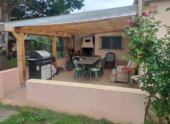 Gîte pour 6 personnes, avec jardin et terrasse