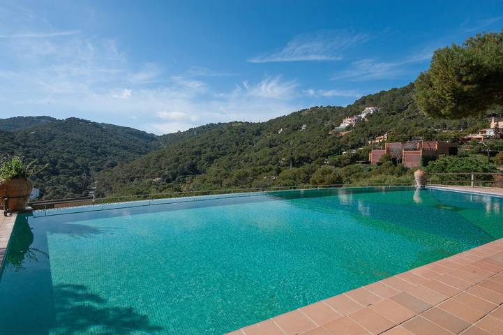 Vakantiehuis voor 6 personen, met balkon en tuin in Begur