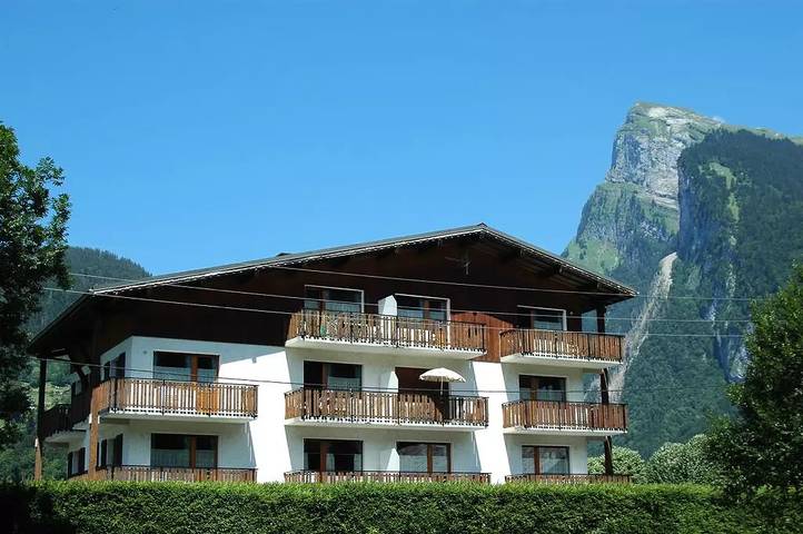 Gîte pour 4 personnes, avec Piscine à Samoëns