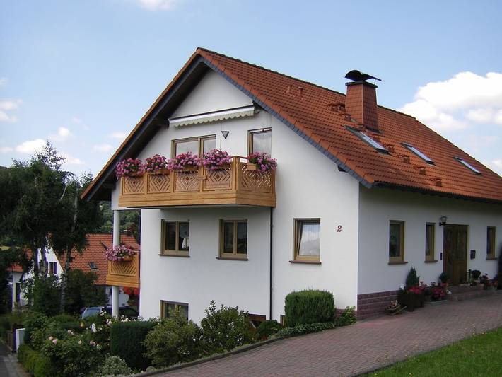 Ferienhaus für 4 Personen, mit Balkon und Ausblick in Hilders