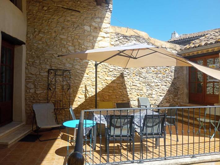 Location de vacances pour 8 personnes, avec terrasse à Saint-Laurent-des-Arbres - 4