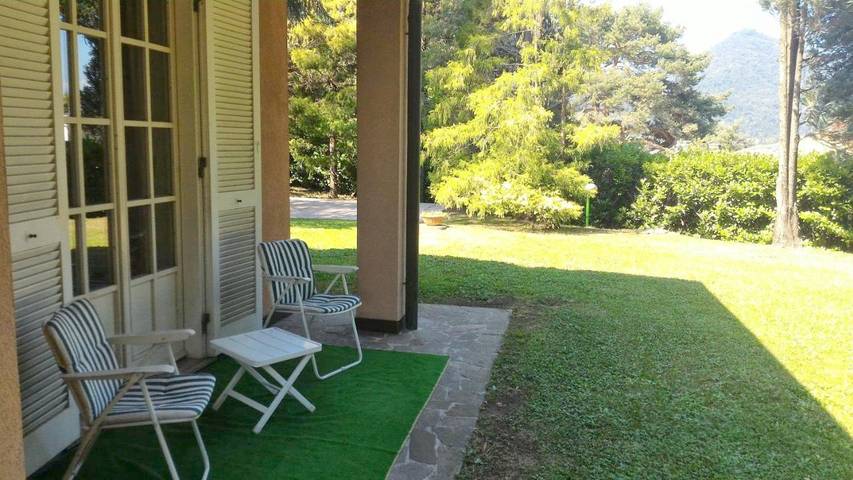 Location de vacances pour 4 personnes, avec jardin ainsi que vue et terrasse à Varèse - 3
