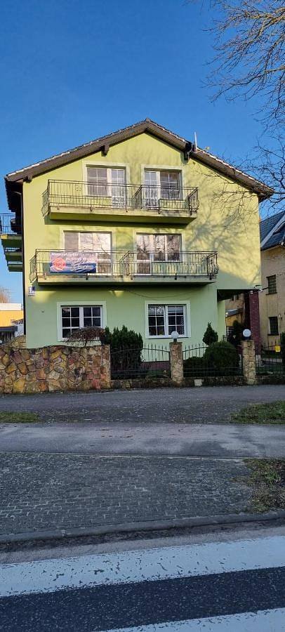 Ferienwohnung für 2 Personen, mit Balkon und Garten in Granica Łazy