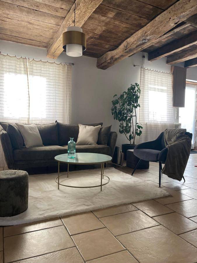 Location de vacances pour 4 personnes, avec jardin dans Longeault