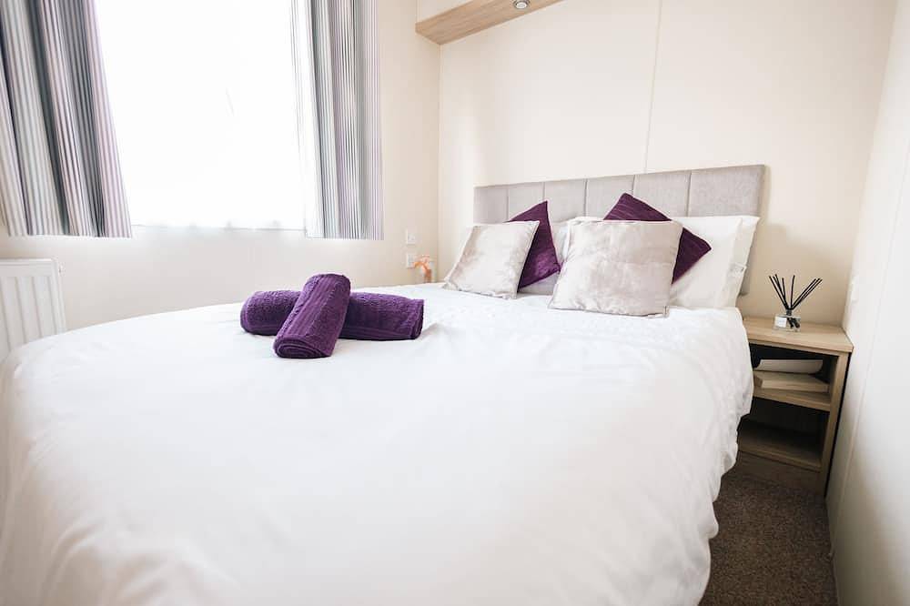 Pineview Retreat - a three bedroom property on Shorefield Country Park, Milford on Sea in Milford-on-Sea, Hampshire