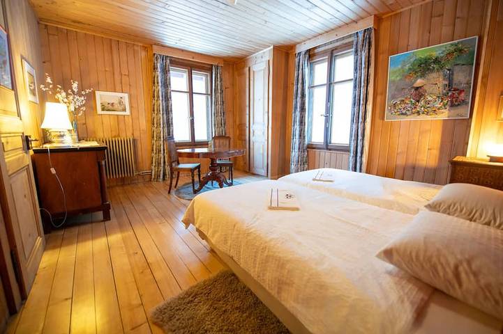 Gîte pour 15 personnes, avec jardin et sauna ainsi que balcon et jacuzzi, animaux acceptés à Bullet - 3