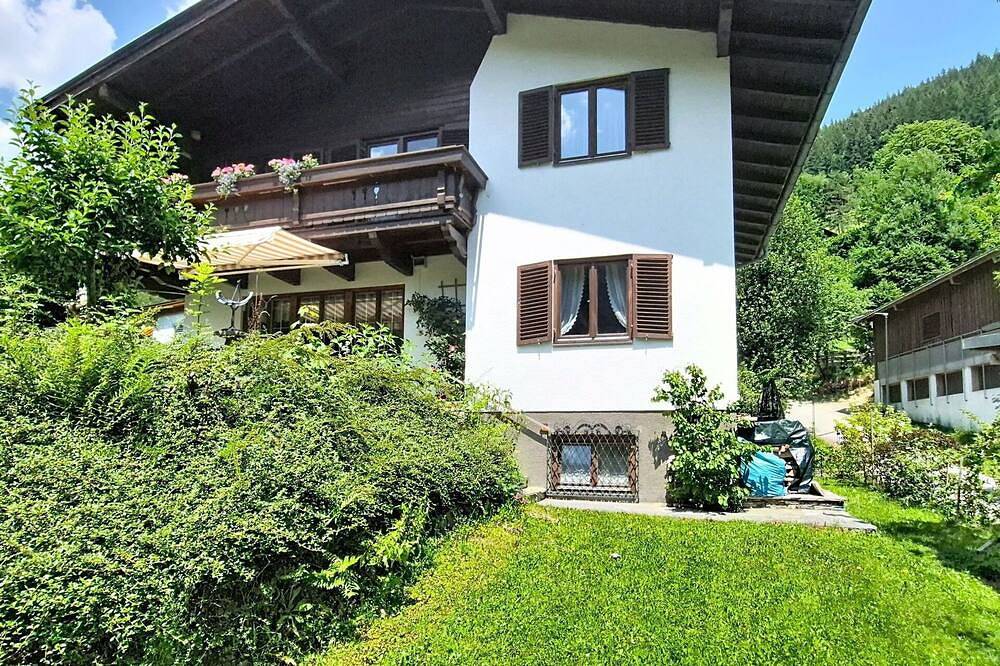 Schönes alleinstehendes Ferienhaus für 5 Leute mit  W-Lan, Tv und Haustiere erlaubt in Zell am See (Stadt), Zell am See