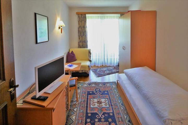 BnB für 2 Personen, mit Garten und Ausblick sowie Terrasse am Wolfgangsee - 4