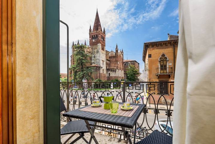 Holiday rental for 4 people, with Balcony/Terrace in Verona