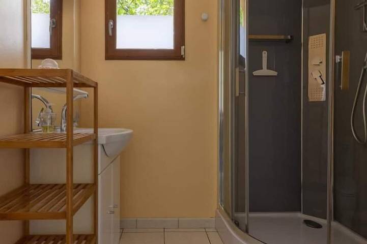 Location de vacances pour 2 personnes, avec jardin à Mirefleurs - 4