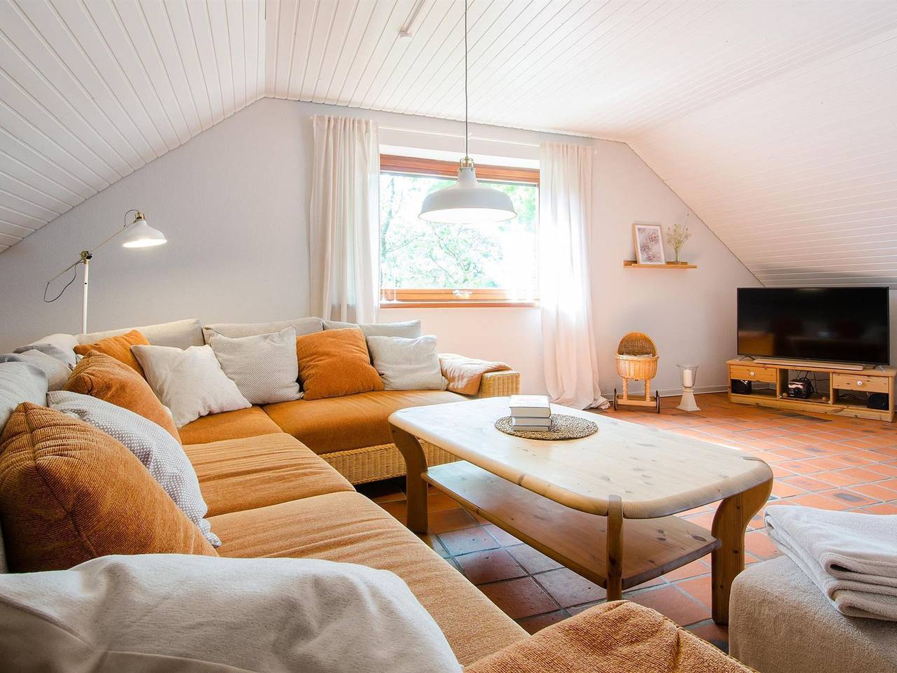 Ganze Ferienwohnung, Ferienwohnung Weide - Appartement/Fewo, Dusche, Wc, Wohn-/Schlafraum in Kieler Förde, Heikendorf