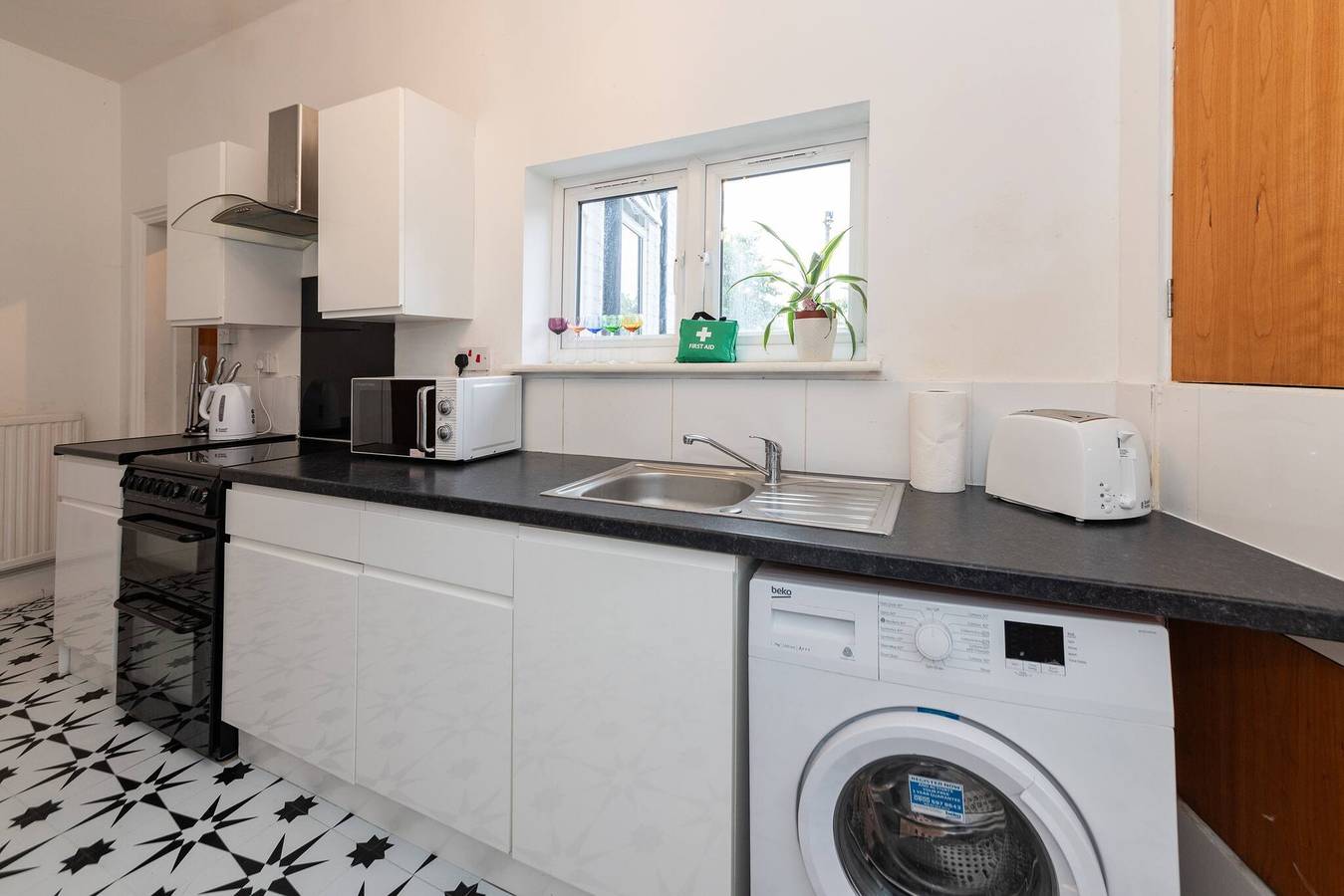 Entire apartment, Free Parking Sleeps 2 Central Location in Reading, Berkshire