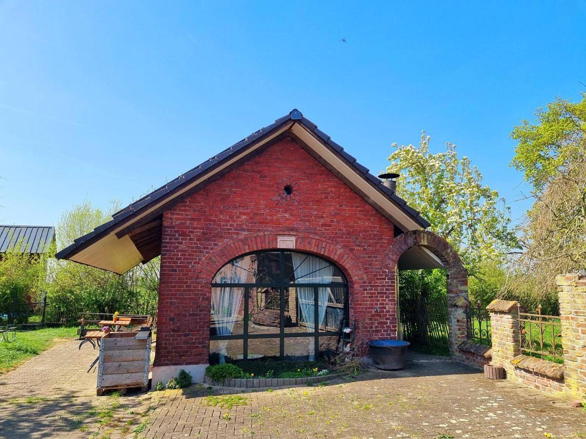 Das alte Backhaus auf dem Bio-Bauernhof in Kevelaer, Niederrhein