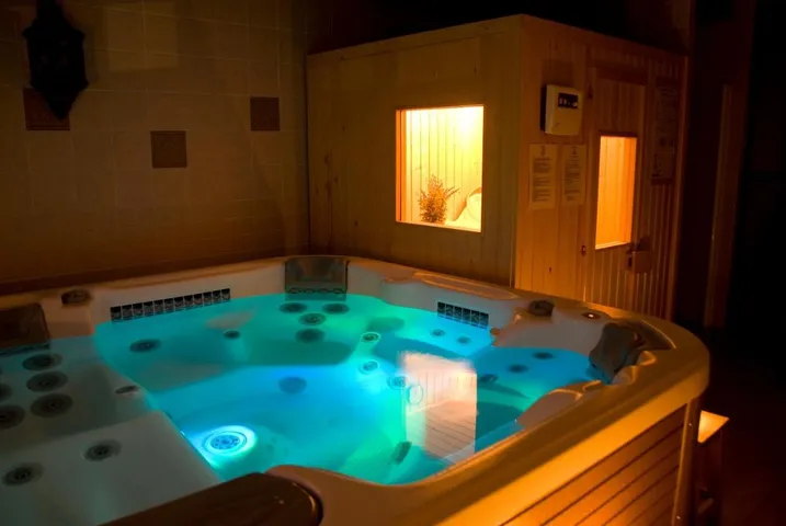 Apartamento de vacaciones para 32 personas, con jardín además de sauna y jacuzzi - 1