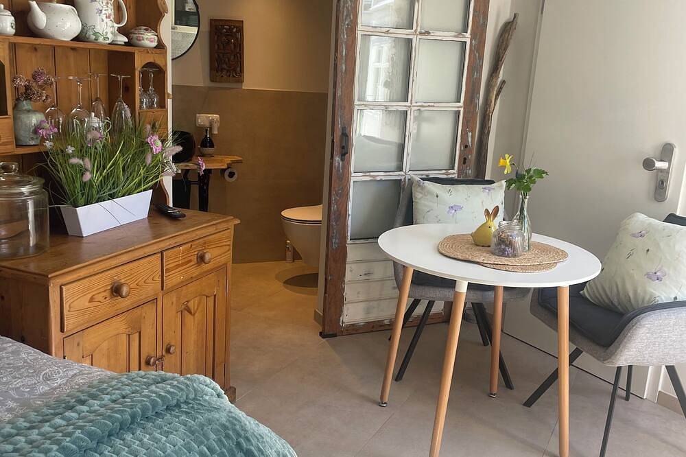 Entire apartment, Studio in einer alten Scheune in Kornelimünster/Walheim, Aachen