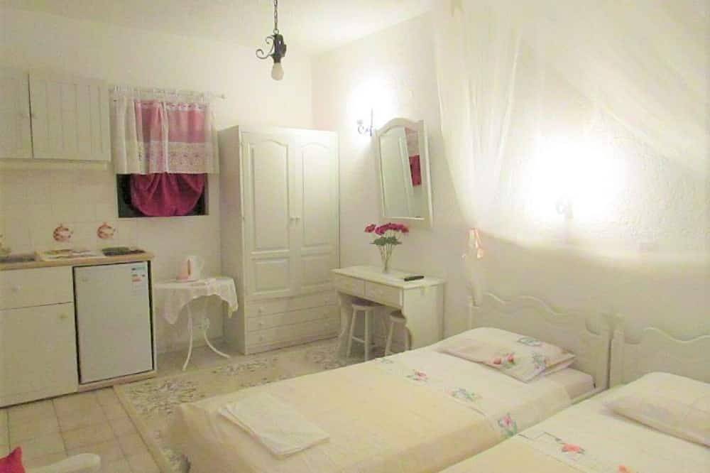 Ganze Wohnung, Castellino Studios - Studio mit 2 Einzelbetten 7 in Faliraki Beach, Faliraki