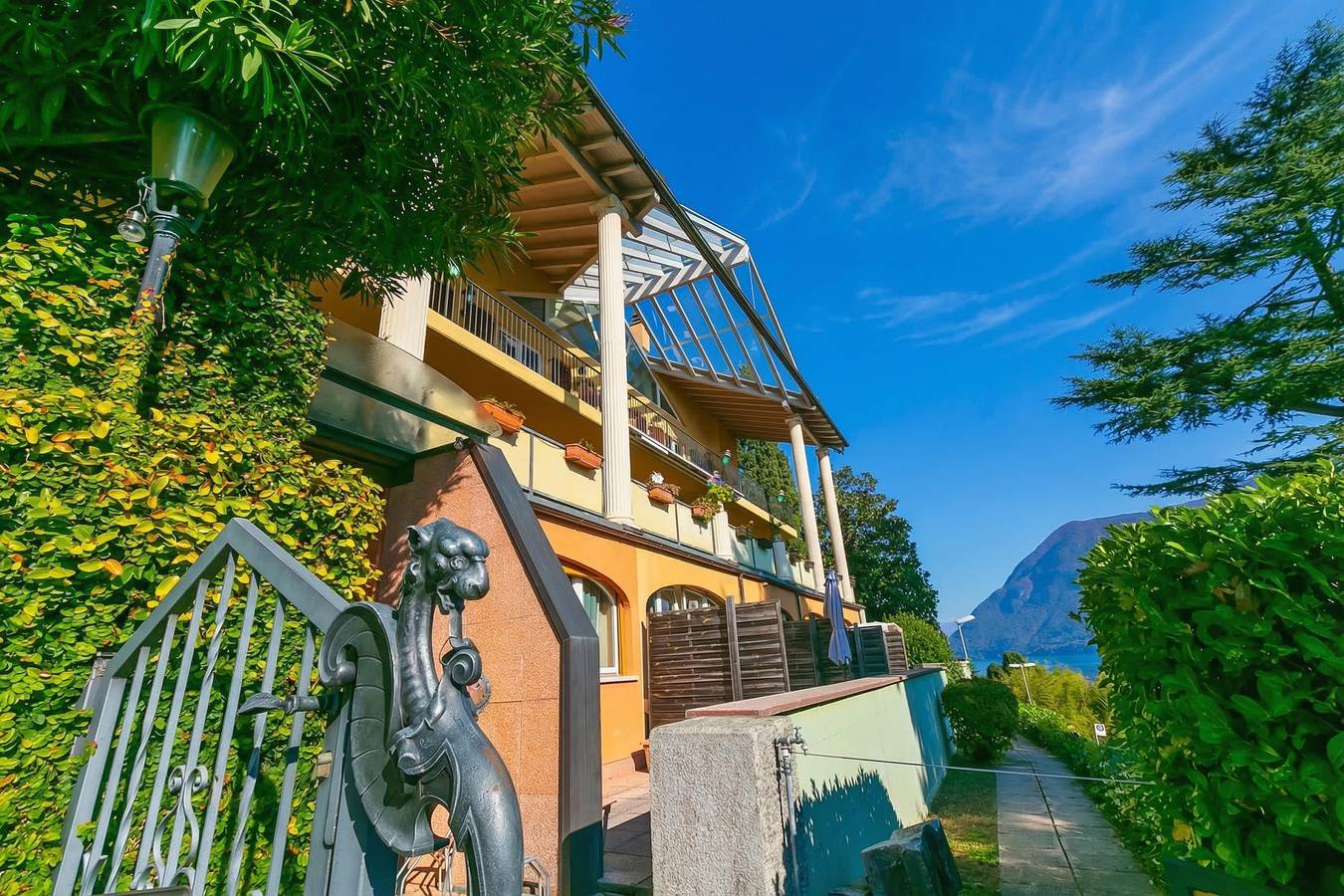 Geheel appartement, Orchidea Apt. 4 Front Lake in Lugano, Luganomeer