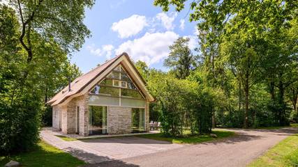 Ferienhaus für 8 Personen, mit Terrasse und Balkon/Terrasse in den Niederlande