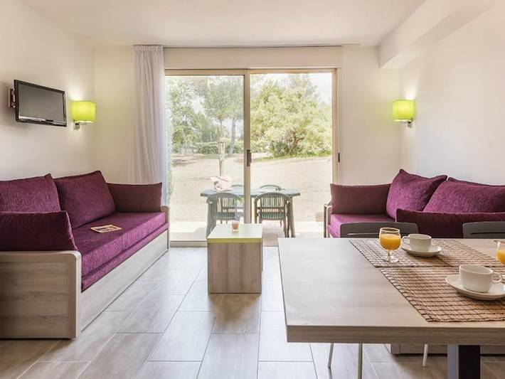 Camping pour 5 personnes, avec terrasse, animaux acceptés dans Massif de l'Esterel - 3