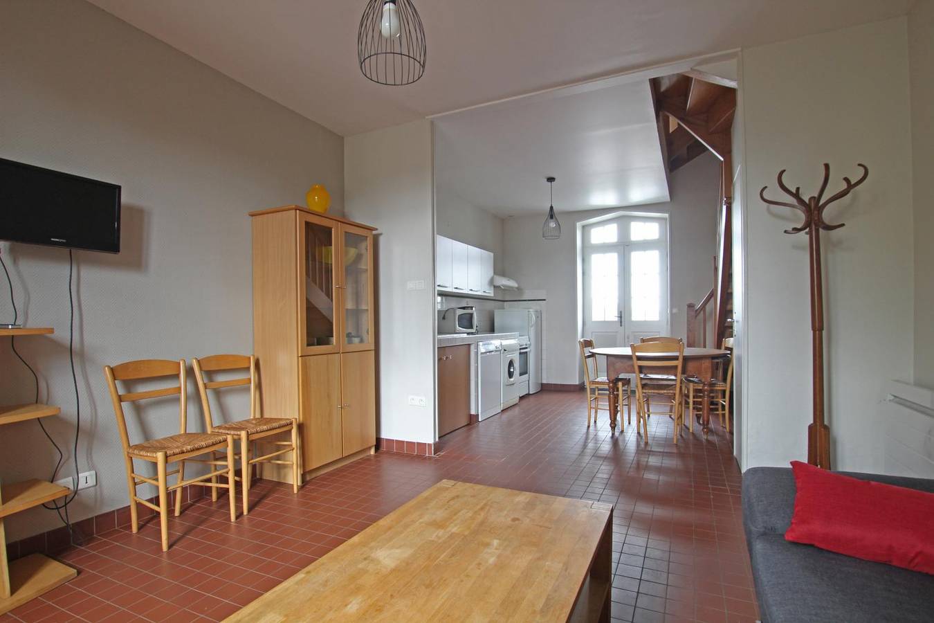 Cozy Gite 700m from Périers w/ TV & Garden in Périers, Coutances