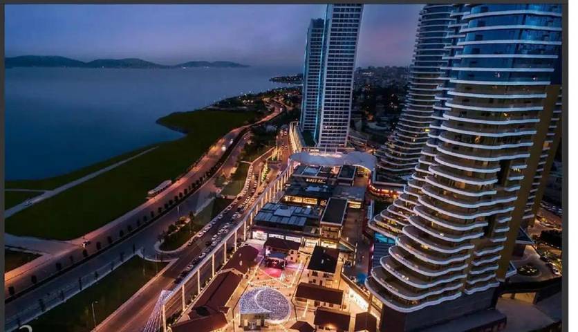 Lägenhet för 4 Personer, med bastu samt pool och trädgård och utsikt, barnvänlig i Istanbul