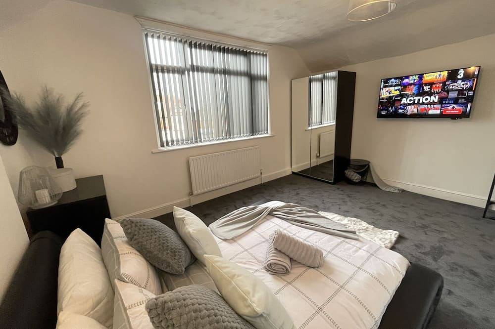 Appartamento intero, Casa Lobo's Beautiful Suites +free offroad parking -Suite#2 in Wolverhampton, Birmingham e dintorni