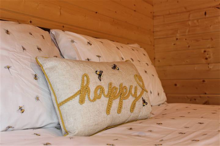 Stunning 5-Bed Cabin in Ashton Under Hill in Ashton under Hill, Worcestershire