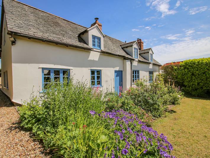 Cottage for 6 people, with garden, with pets in Shropshire Hills