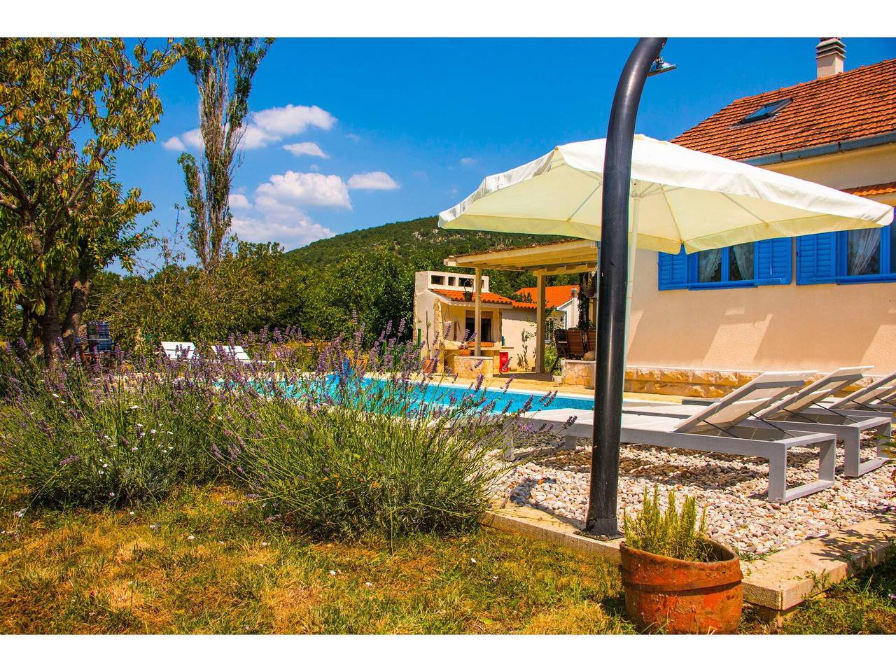 Romantisches Haus in Krušvar mit privatem Pool in Dalmatinisches Zagora