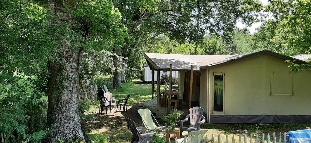 Tente pour 7 personnes, animaux acceptés à Vendays-Montalivet - 2