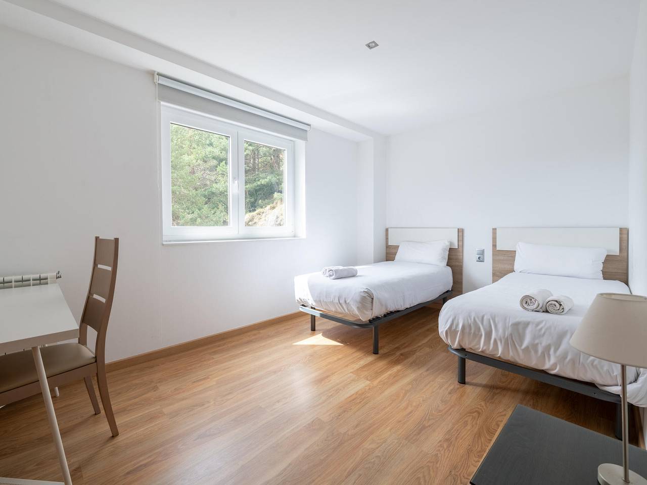 Hel lägenhet, 2-bedroom apartment in Arinsal with parking, 4 guests. in Arinsal, Pal Arinsal