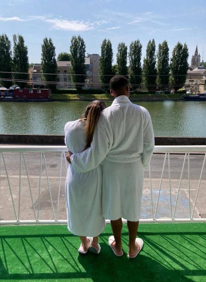 Gîte pour 2 personnes, avec sauna ainsi que balcon et jacuzzi à Creil - 4