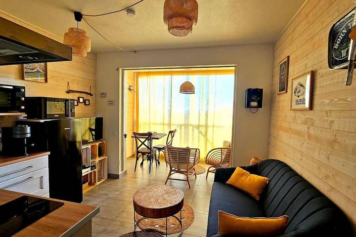 Gîte pour 2 personnes, avec vue et piscine dans Port de Sète - 4