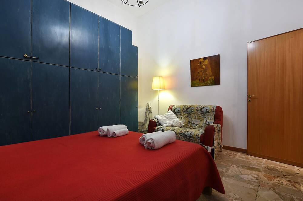 2 bedroom stunning home in Capaci in Capaci, Provincia de Palermo