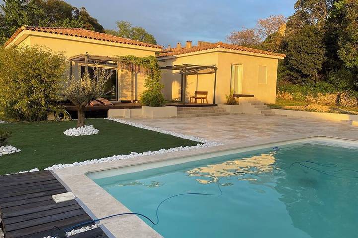 Location de vacances pour 6 personnes, avec jardin à Boissières