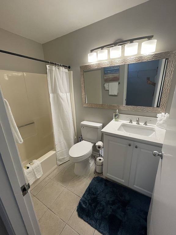 Beach Square – optional Bikes – Walk 2 Redfern Village, shops, and restaurants!. in St. Simons Island, Glynn County