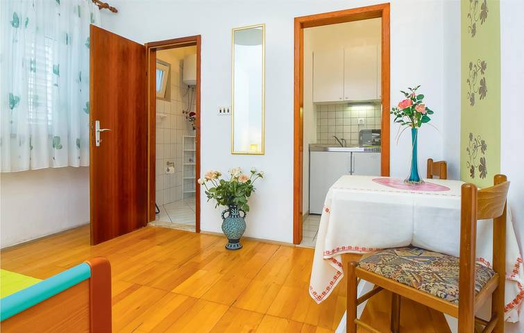 Ferienwohnung für 2 Personen, mit Terrasse in Omis - 4