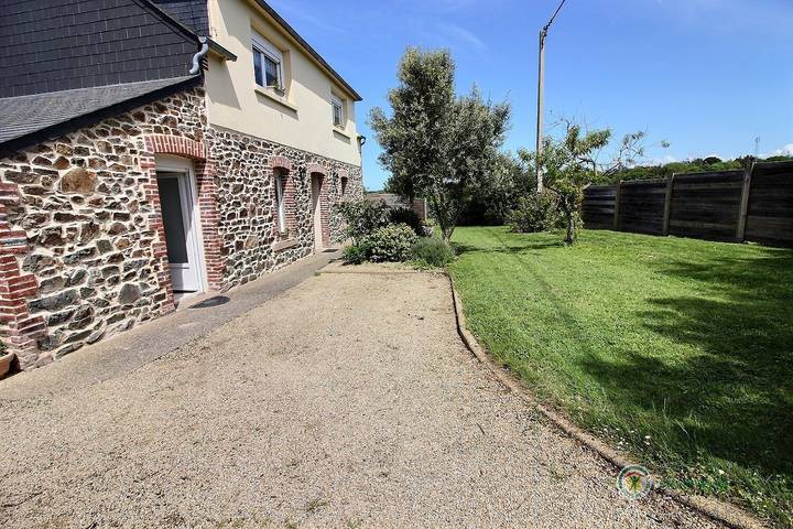Gîte pour 9 personnes, avec terrasse et jardin dans Plage du Port Morvan - 3