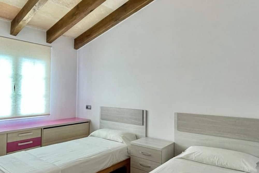 Villa En Blanes in Cala Blanes, Ciutadella