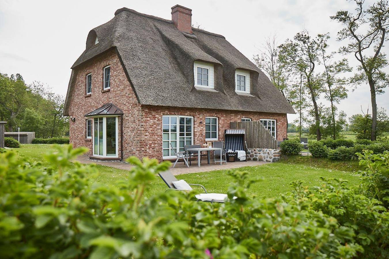Ganze Ferienwohnung, Reetdachhaus Beachhouse 1 in Tating, Eiderstedt