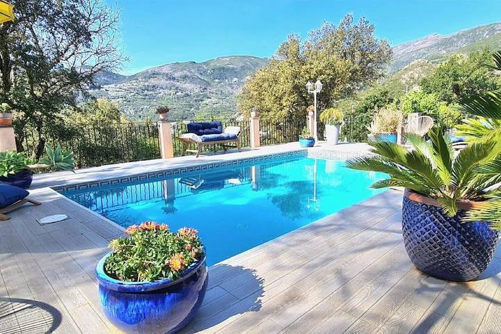 Appartement de vacances pour 5 personnes, avec jardin et piscine