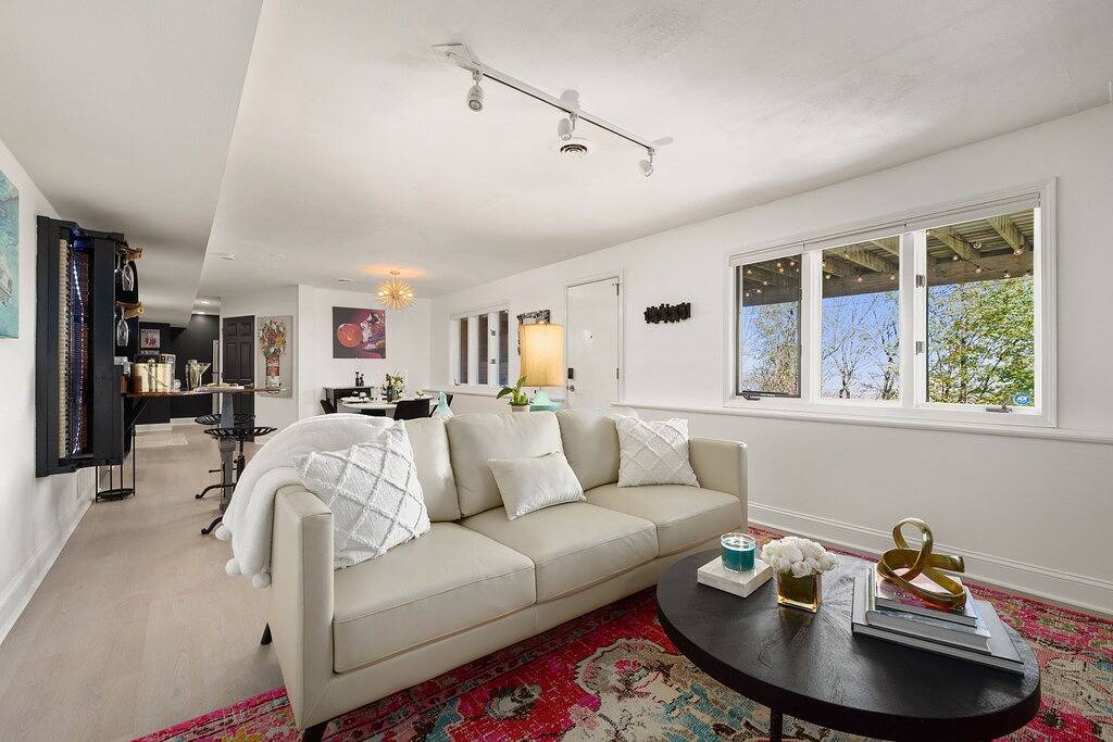 Ganze Wohnung, Romantic Retreat, Hot Tub, Firepit in Syracuse, Onondaga County