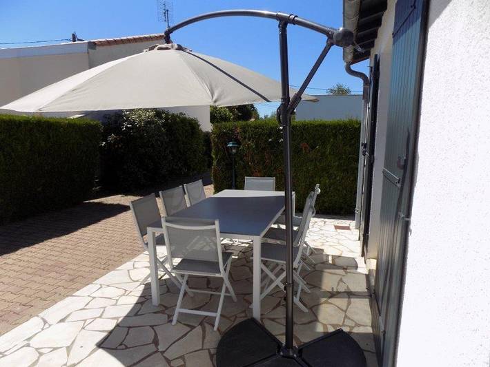 Location de vacances pour 6 personnes, avec terrasse et jardin dans Courlay Sur Mer