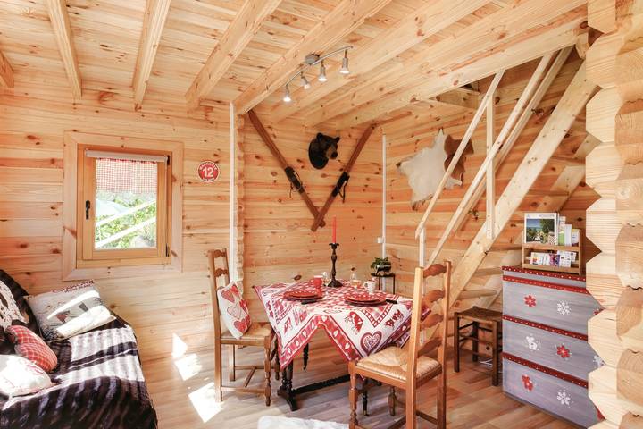 Gîte pour 4 personnes, avec jacuzzi ainsi que terrasse et jardin à Auberville